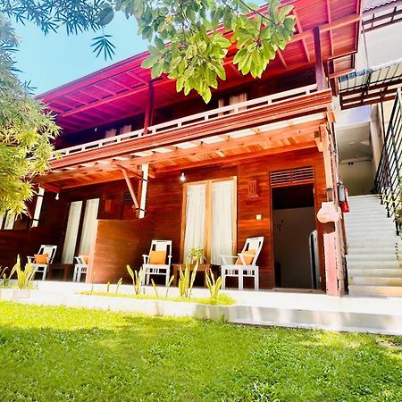 Wood Lodge Мирисса Экстерьер фото