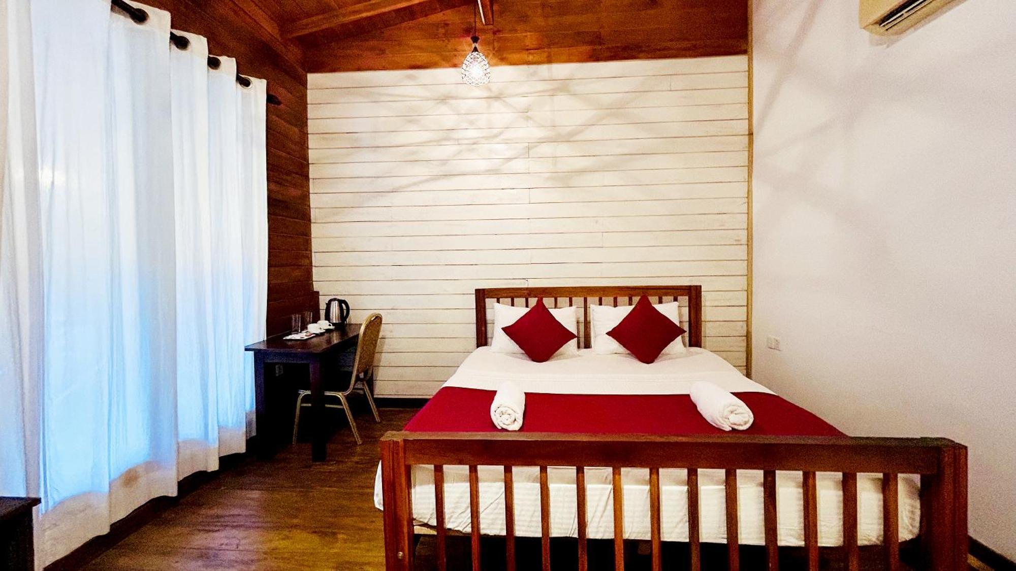 Wood Lodge Мирисса Экстерьер фото